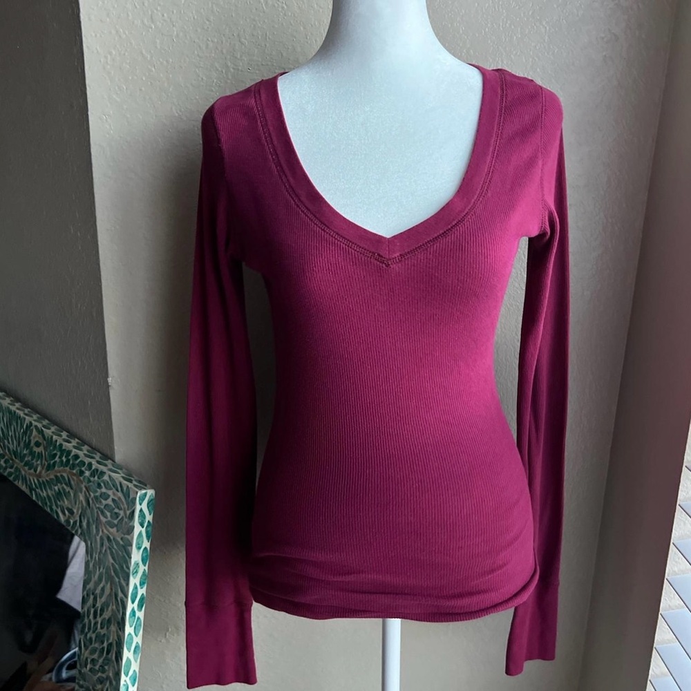 Women's V-Neck Long Sleeve Top - Pink